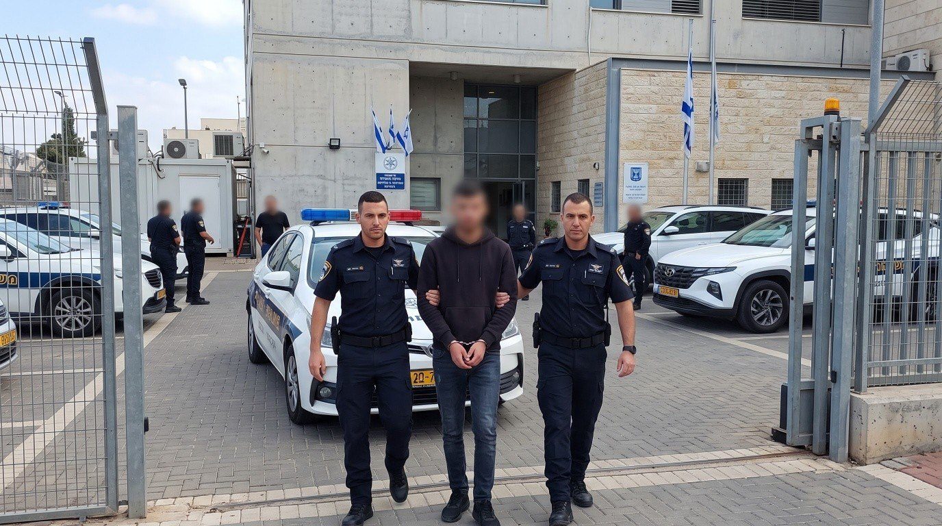 اعتقال شاب من كفر كنا بشبهة قيادة متهورة وخطيرة قرب بيتح تكفا