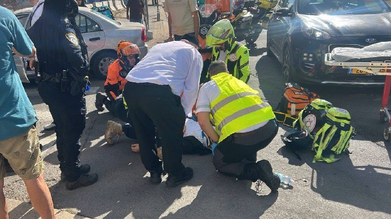 إصابة متوسطة في حادث طرق بين سيارة ودراجة كهربائية في يافا